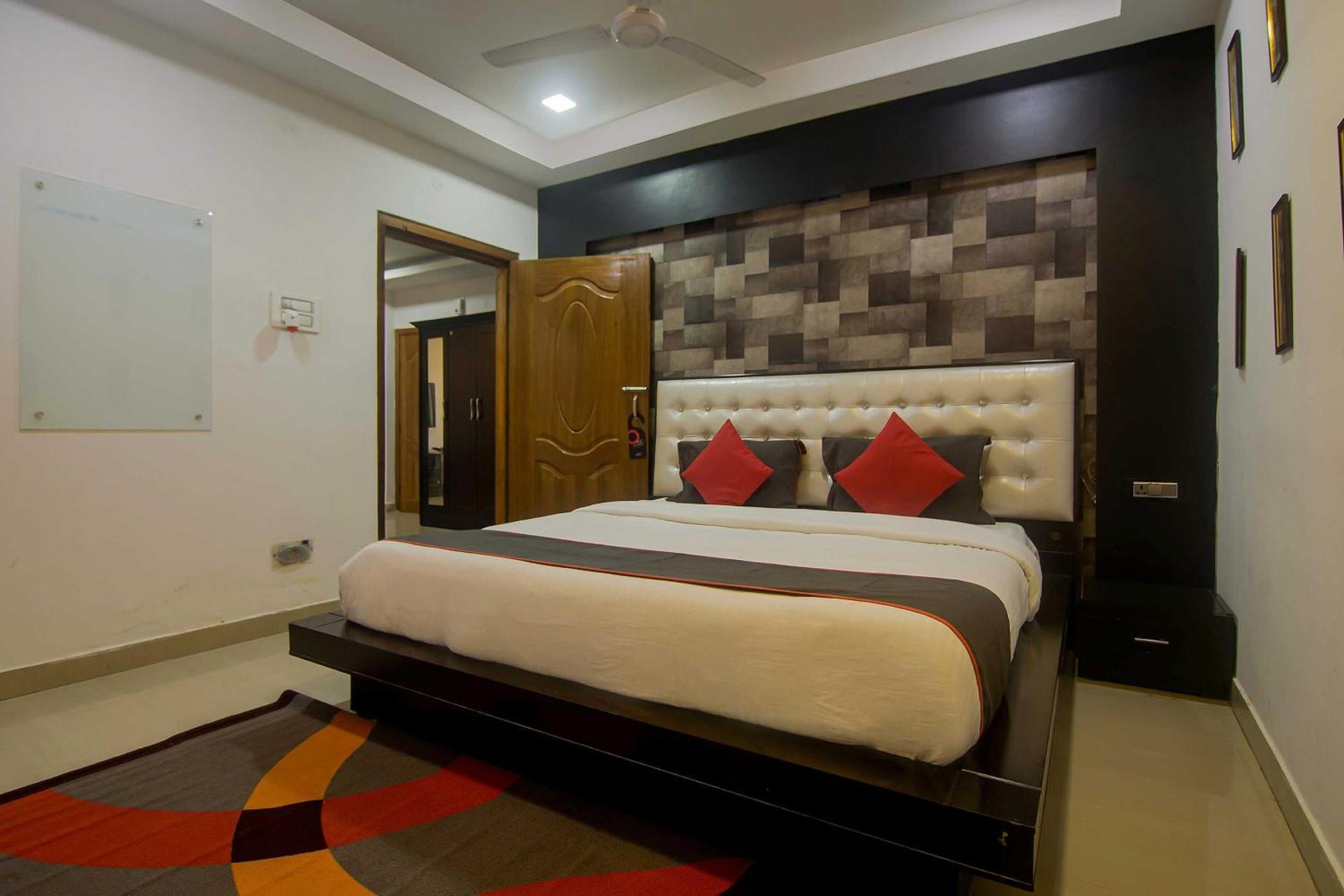 Collection O The Blu Bell Nizarapar Path Hotel Guwahati Eksteriør billede