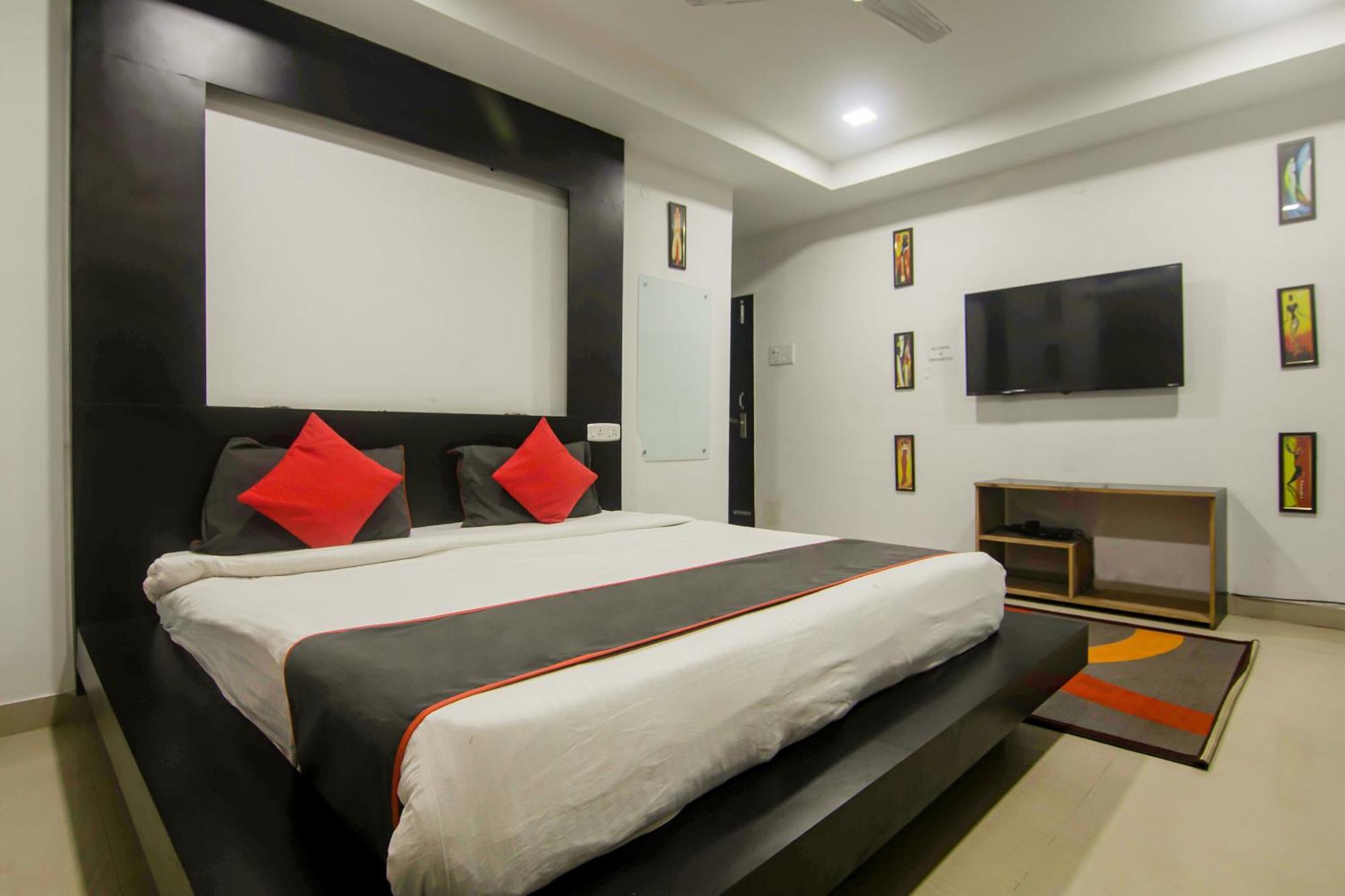 Collection O The Blu Bell Nizarapar Path Hotel Guwahati Eksteriør billede